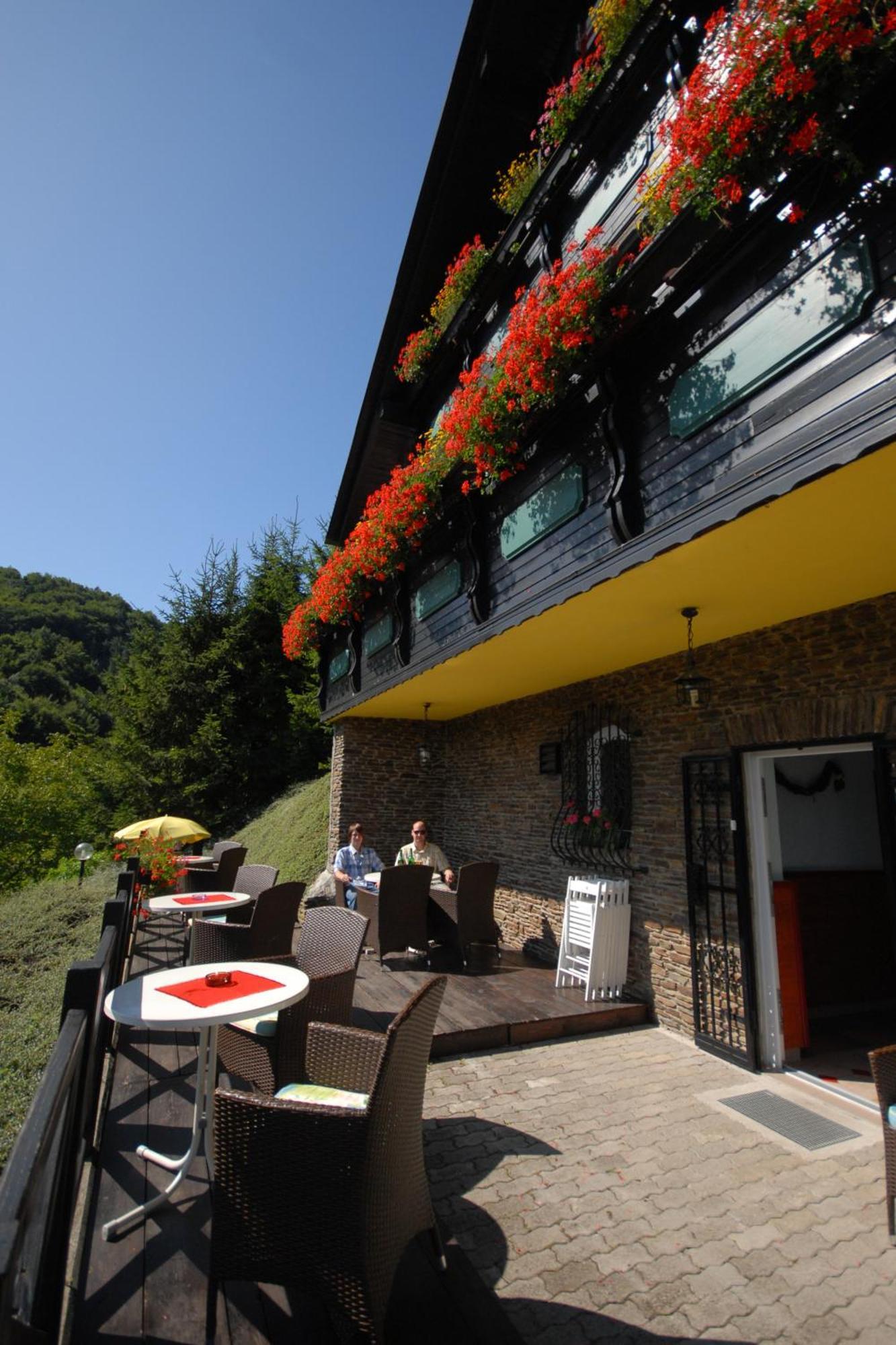 Pod Orehi Guest House Loče pri Poljčanah Exterior foto